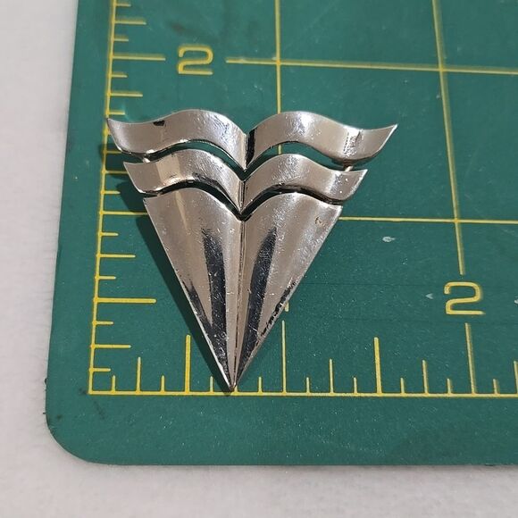 Givenchy 1979 Brooch - Picture 6 of 7